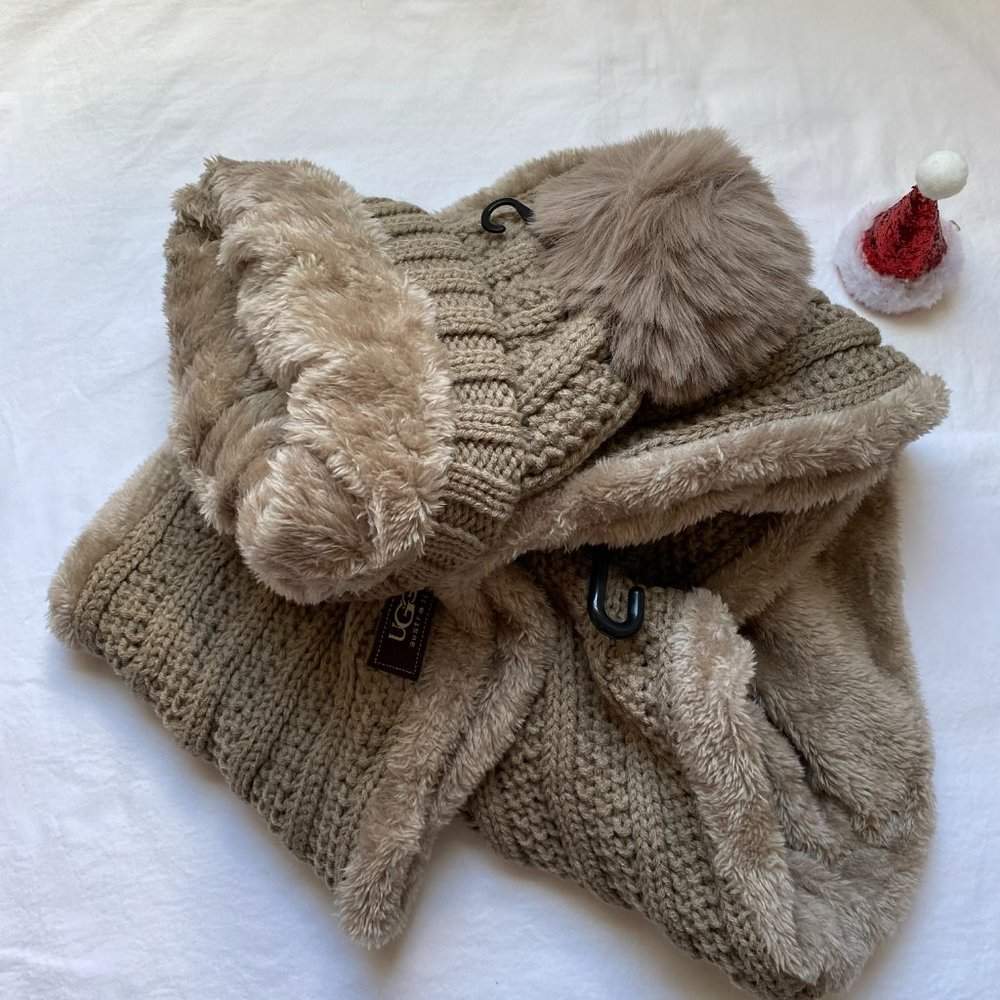 Ugg Brown Hat & Infinity Set - image 2